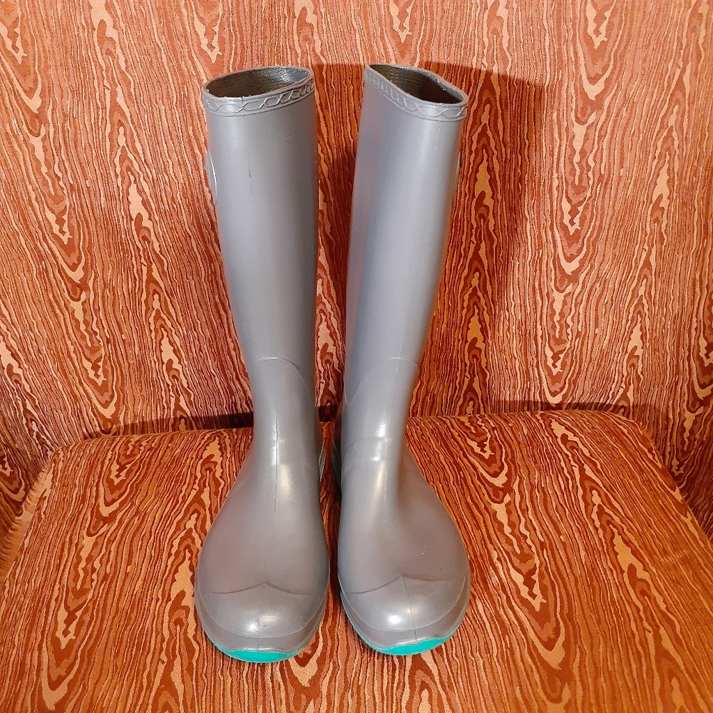 KAMIK KNEE HIGH  GRAY RAINBOOTS WOMEN'S SIZE 9